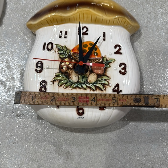 Merry Mushroom Quartz Wall Clock - Picture 9 of 9